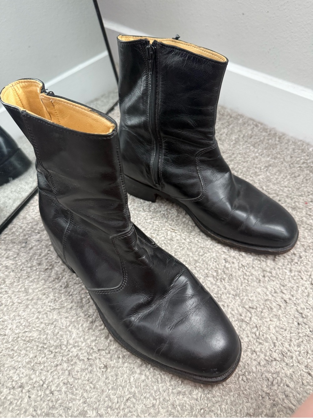 Biltrite black leather boots